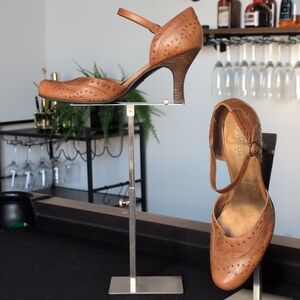 Kenneth Cole Reaction Brown Perforated Leather T-Strap Mary Jane Heels